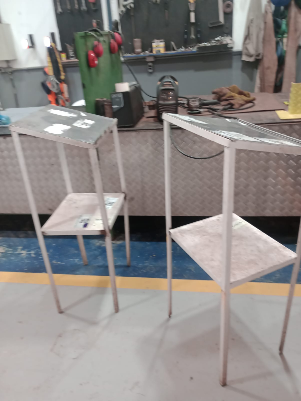 Fabricação de Móveis e Bancadas Industriais